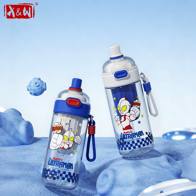 Xin Sports Equipment - X&W Kubek do picia 2w1 Ultraman